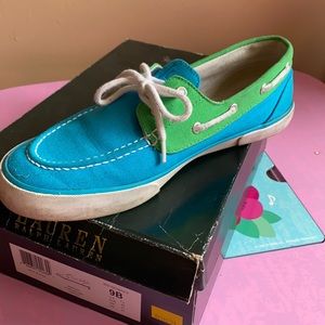 Women’s boat shoes